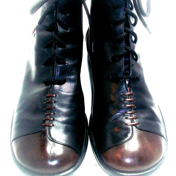 Maggie's Shoes Seattle 2-Tone Leather Lace-Up Boots Made in Italy 9 $345 EUC - Picture 1 of 10